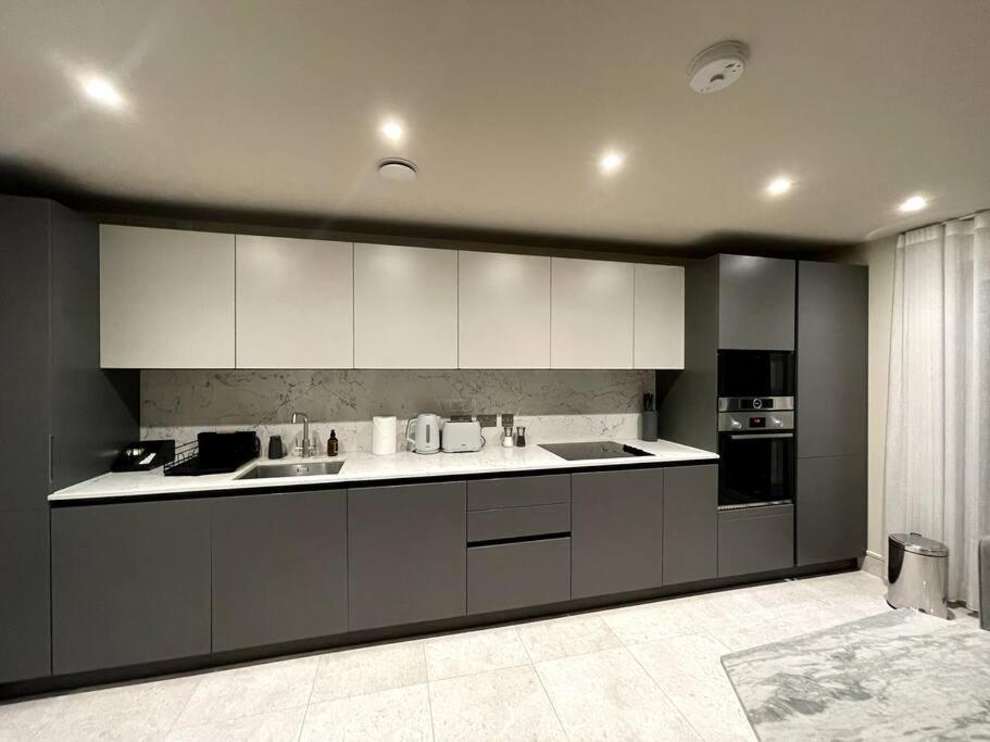 Apartment 2br Urban Vista Retreat Chcl F7 Chigwell