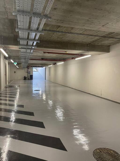 2br Urban Vista Retreat Chcl F7 Apartment *