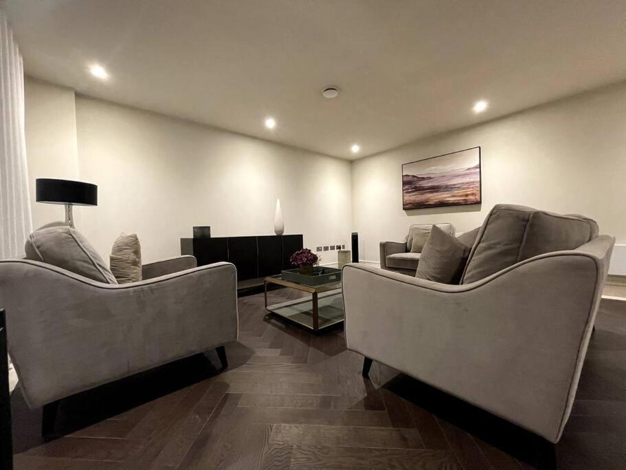 Apartment 2br Urban Vista Retreat Chcl F7 *