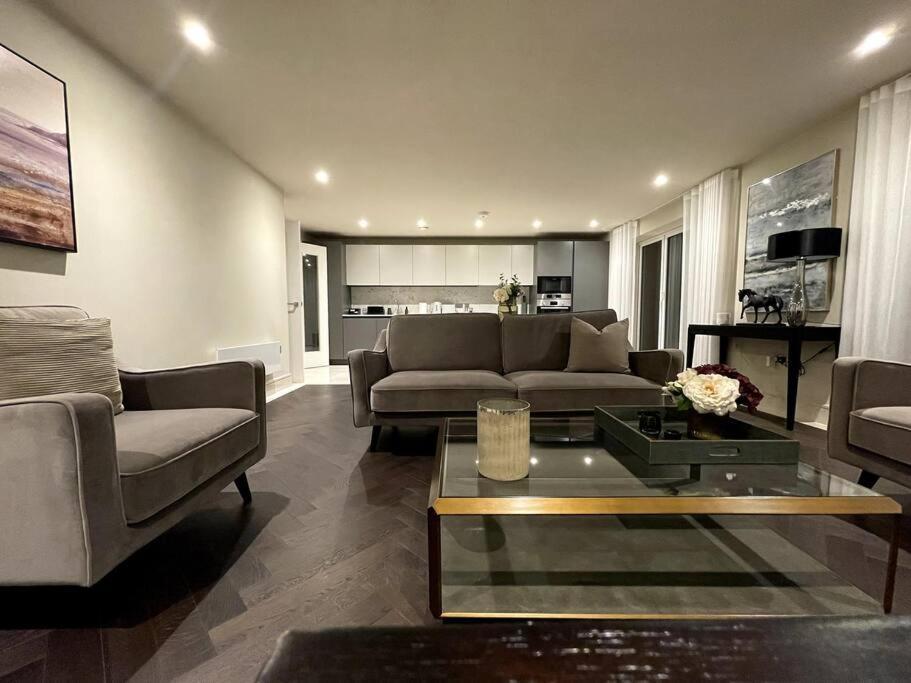 Apartment 2br Urban Vista Retreat Chcl F7 Chigwell